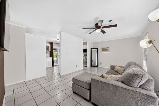 335 PARK PLZ, San Antonio, TX 78237