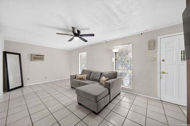 335 PARK PLZ, San Antonio, TX 78237