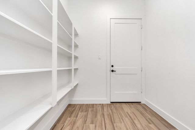 5617 Savyon Drive, Houston, TX 77091