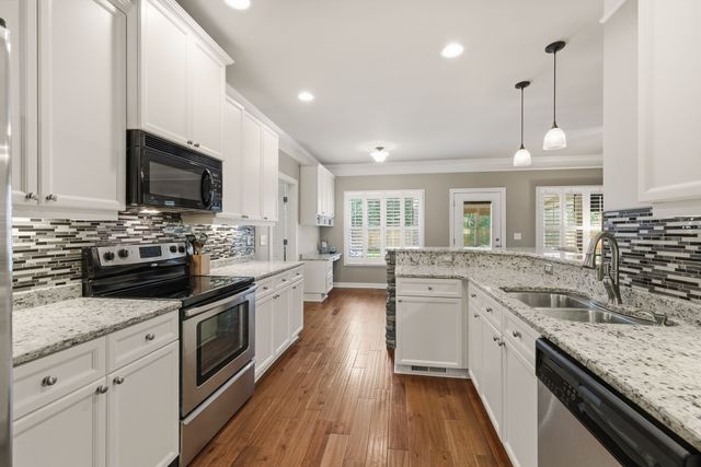 8037 Canonbury Dr, Nolensville, TN 37135