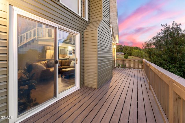 836 River Cliff Drive, Kodak, TN 37764