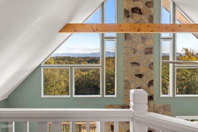 836 River Cliff Drive, Kodak, TN 37764