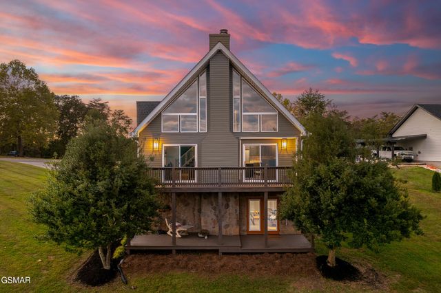 836 River Cliff Drive, Kodak, TN 37764