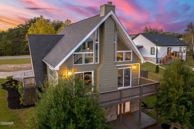 836 River Cliff Drive, Kodak, TN 37764
