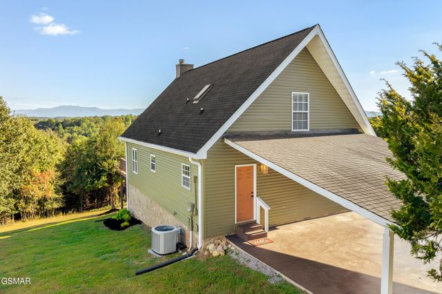 836 River Cliff Drive, Kodak, TN 37764