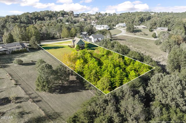 836 River Cliff Drive, Kodak, TN 37764