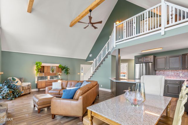 836 River Cliff Drive, Kodak, TN 37764
