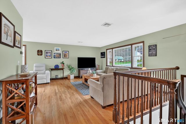 5 Lost Brook Lane, Wallingford, CT 06492