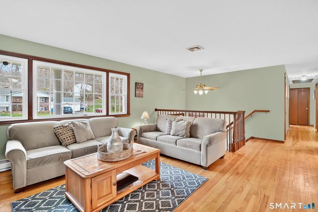 5 Lost Brook Lane, Wallingford, CT 06492