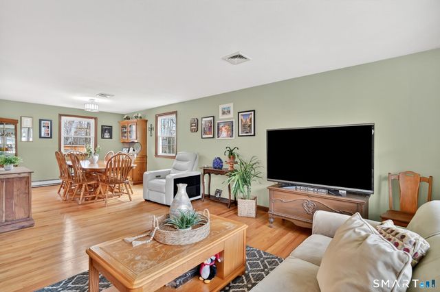 5 Lost Brook Lane, Wallingford, CT 06492