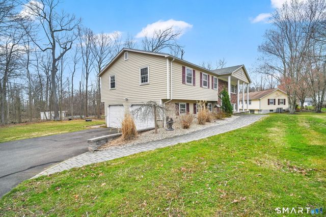 5 Lost Brook Lane, Wallingford, CT 06492