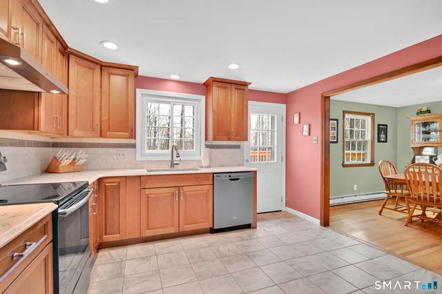 5 Lost Brook Lane, Wallingford, CT 06492