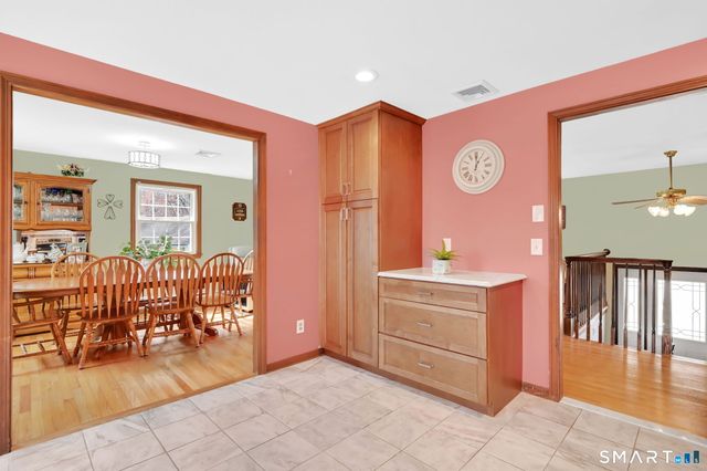 5 Lost Brook Lane, Wallingford, CT 06492