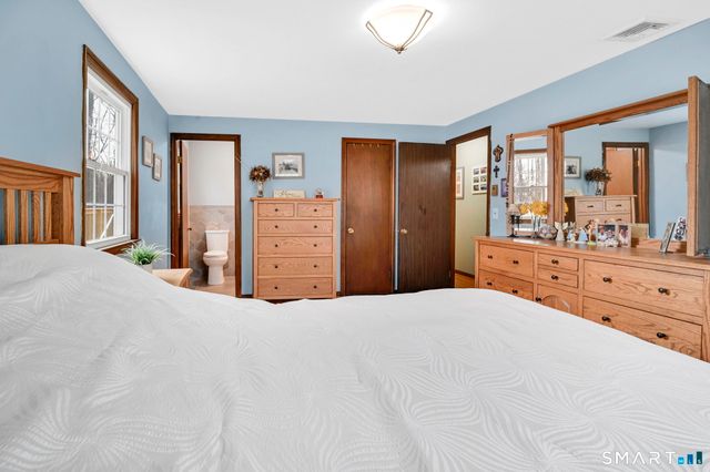 5 Lost Brook Lane, Wallingford, CT 06492