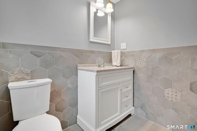 5 Lost Brook Lane, Wallingford, CT 06492