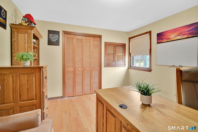 5 Lost Brook Lane, Wallingford, CT 06492