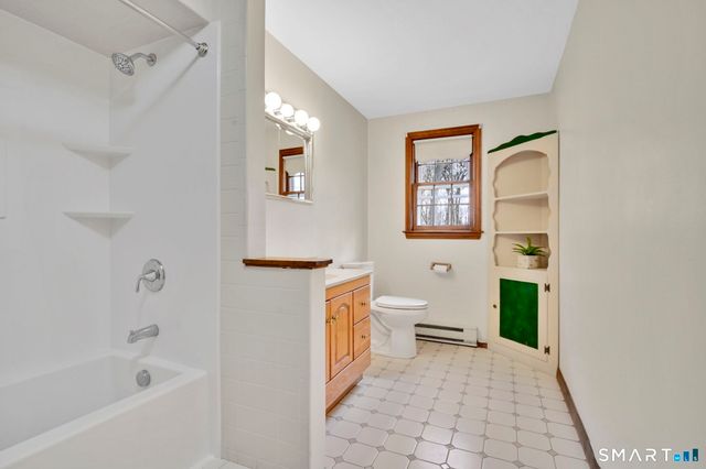 5 Lost Brook Lane, Wallingford, CT 06492