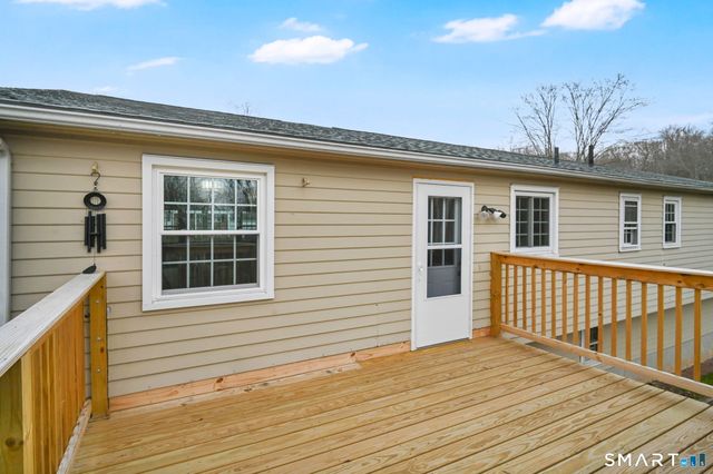 5 Lost Brook Lane, Wallingford, CT 06492