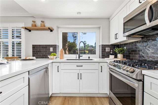 27591 Dandelion Court, Temecula, CA 92591