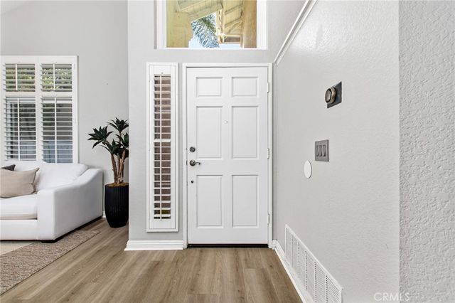 27591 Dandelion Court, Temecula, CA 92591
