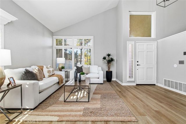 27591 Dandelion Court, Temecula, CA 92591