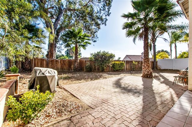 27591 Dandelion Court, Temecula, CA 92591