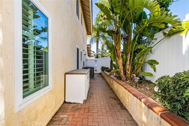 27591 Dandelion Court, Temecula, CA 92591