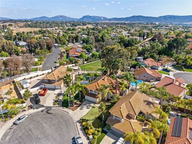 27591 Dandelion Court, Temecula, CA 92591