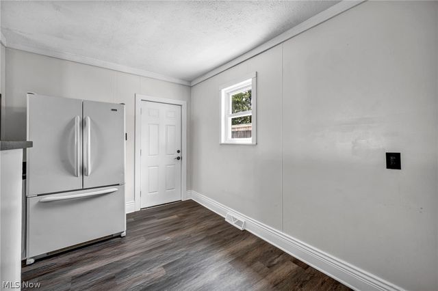54 Brown Street, Barberton, OH 44203