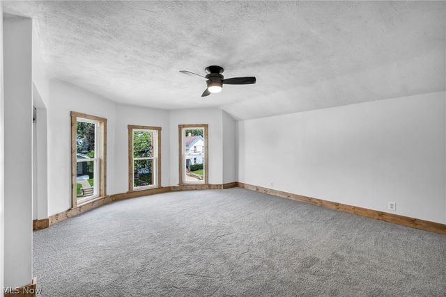 54 Brown Street, Barberton, OH 44203