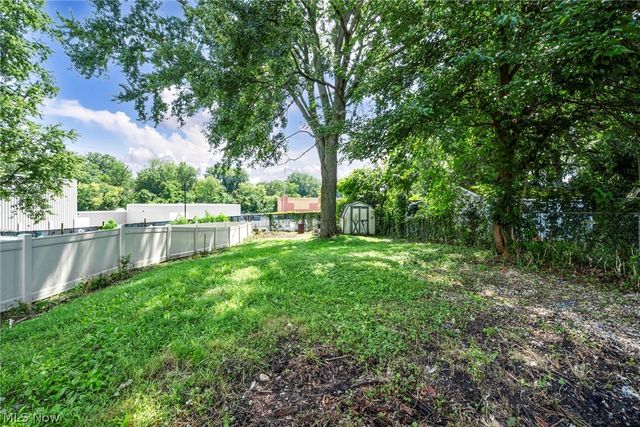 54 Brown Street, Barberton, OH 44203