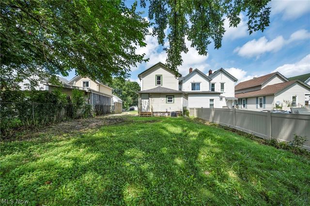 54 Brown Street, Barberton, OH 44203