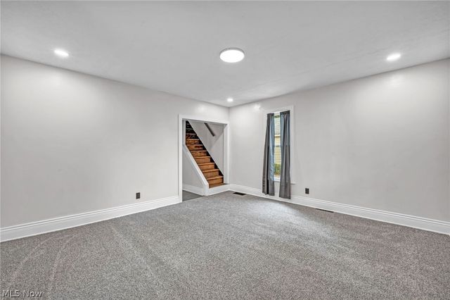 54 Brown Street, Barberton, OH 44203