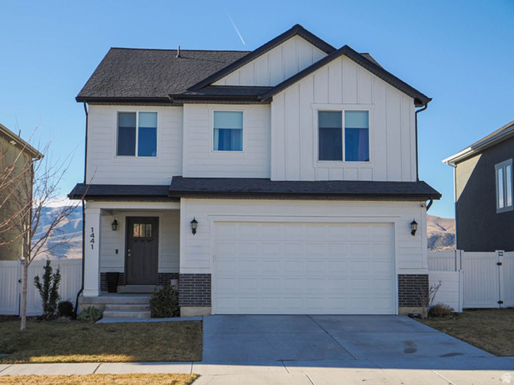 Image 2 of property listing at 1441 W STONE GATE DR, Saratoga Springs, UT 84045