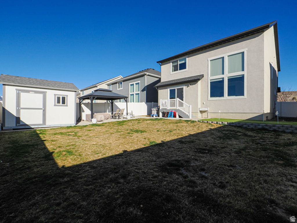 Image 19 of property listing at 1441 W STONE GATE DR, Saratoga Springs, UT 84045