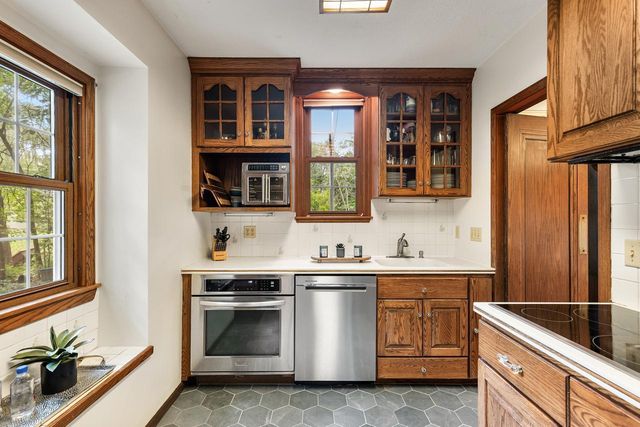 15108 Excelsior Boulevard, Minnetonka, MN 55345