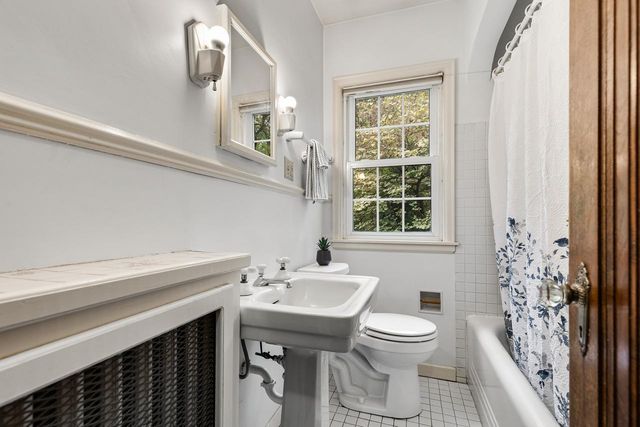 15108 Excelsior Boulevard, Minnetonka, MN 55345