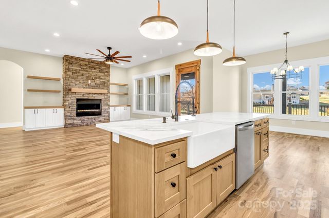 63 Horizon Way, Alexander, NC 28701