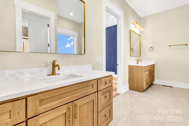 63 Horizon Way, Alexander, NC 28701