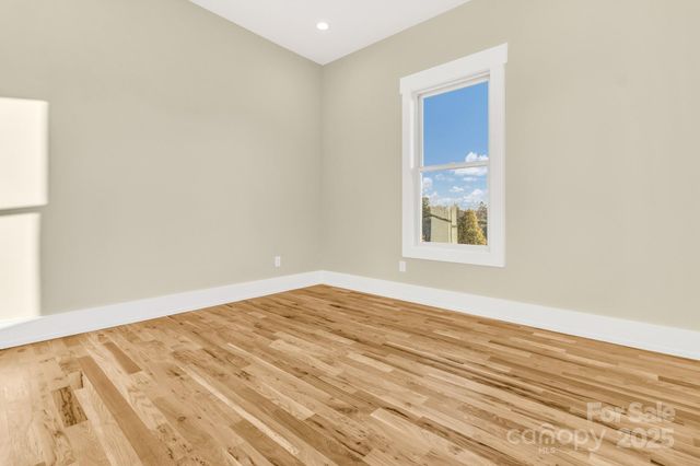 63 Horizon Way, Alexander, NC 28701