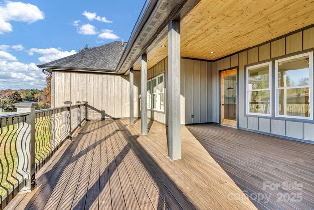 63 Horizon Way, Alexander, NC 28701