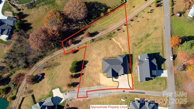 63 Horizon Way, Alexander, NC 28701