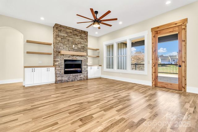 63 Horizon Way, Alexander, NC 28701