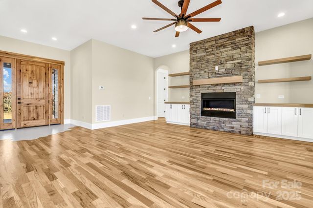 63 Horizon Way, Alexander, NC 28701