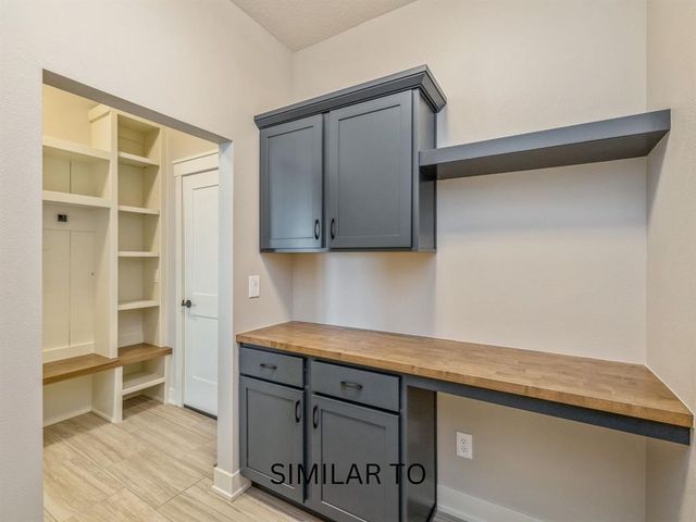 913 Campus Court NE, Bondurant, IA 50035