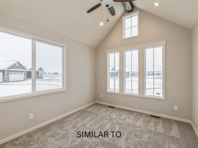 913 Campus Court NE, Bondurant, IA 50035