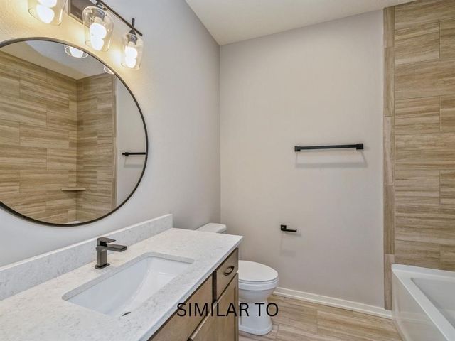 913 Campus Court NE, Bondurant, IA 50035