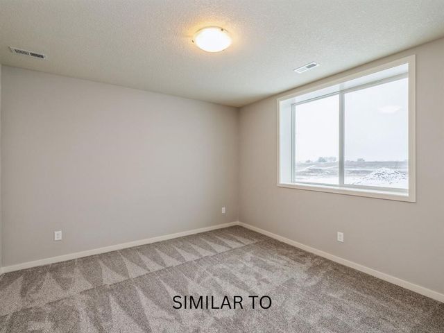 913 Campus Court NE, Bondurant, IA 50035