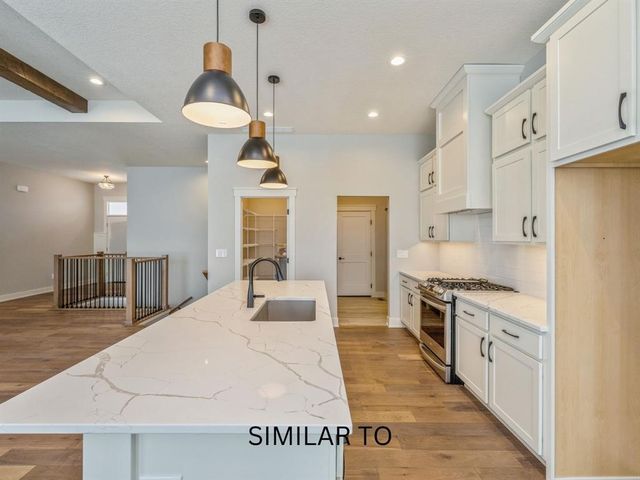 913 Campus Court NE, Bondurant, IA 50035