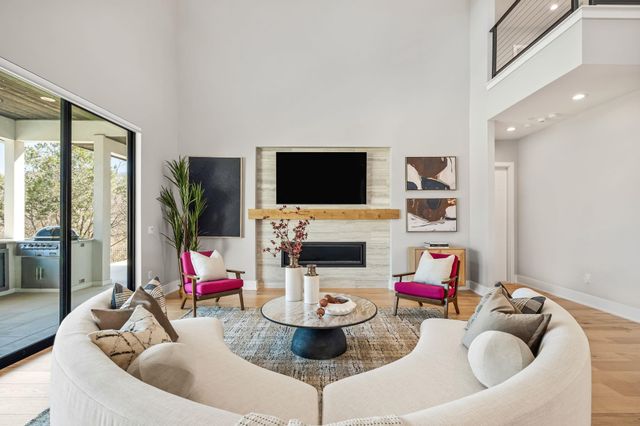 909 Cypress Grove DR, Austin, TX 78732